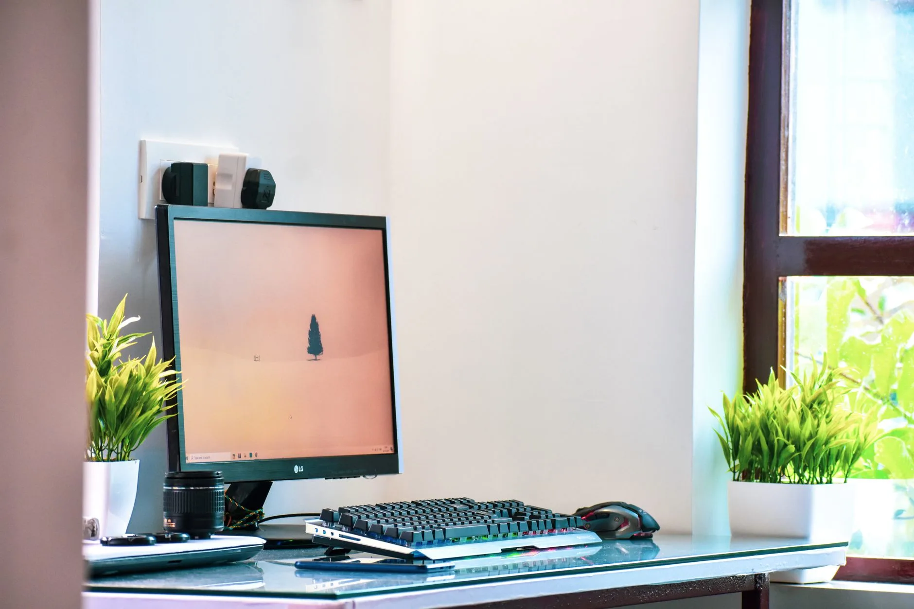 Tự lưu trữ dữ liệu website: Giải pháp bảo mật thay thế các nền tảng SaaS cồng kềnh